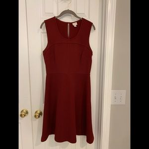 Flattering sleeveless red dress